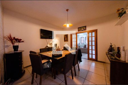 Casa à venda com 300m², 5 quartos e 2 vagasCasa 2 - Sala de jantar