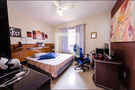 Casa à venda com 300m², 5 quartos e 2 vagasSuíte 2