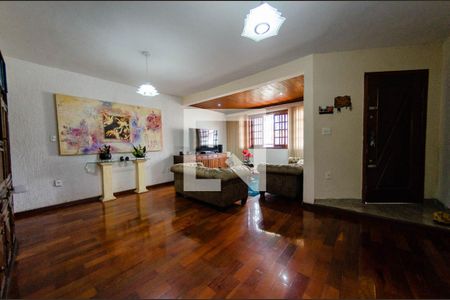 Sala de casa à venda com 5 quartos, 300m² em Caiçara-adelaide, Belo Horizonte