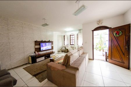 Casa à venda com 300m², 5 quartos e 2 vagasCasa 2 - Sala