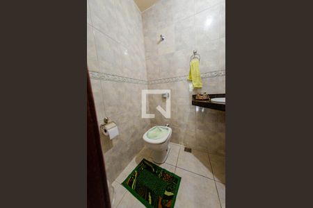 Lavabo de casa à venda com 5 quartos, 300m² em Caiçara-adelaide, Belo Horizonte