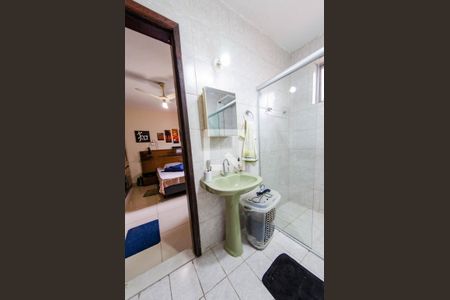 Casa à venda com 300m², 5 quartos e 2 vagasSuíte banheiro 2