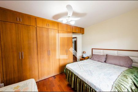 Casa à venda com 300m², 5 quartos e 2 vagasSuíte 1