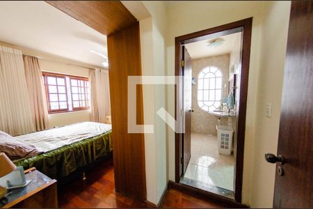 Casa à venda com 300m², 5 quartos e 2 vagasSuíte 1