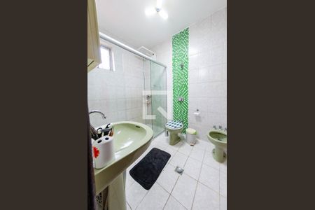 Casa à venda com 300m², 5 quartos e 2 vagasSuíte banheiro 2