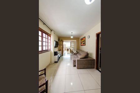 Sala 2 de casa à venda com 5 quartos, 300m² em Caiçara-adelaide, Belo Horizonte