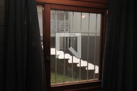 Casa de condomínio à venda com 263m², 3 quartos e 2 vagas Casa de condomínio à venda com 263m², 3 quartos e 2 vagasVista da sala de TV