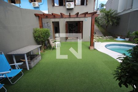 Casa de condomínio à venda com 263m², 3 quartos e 2 vagas Casa de condomínio à venda com 263m², 3 quartos e 2 vagasQuintal