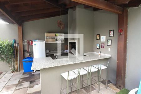 Casa de condomínio à venda com 263m², 3 quartos e 2 vagas Casa de condomínio à venda com 263m², 3 quartos e 2 vagasvaranda