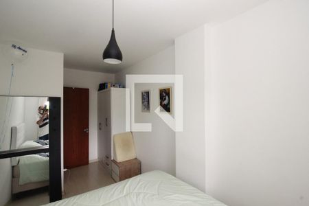 Casa de condomínio à venda com 263m², 3 quartos e 2 vagas Casa de condomínio à venda com 263m², 3 quartos e 2 vagasQuarto 2