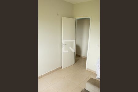  Quarto 1 de apartamento para alugar com 3 quartos, 70m² em Laranjeiras, Uberlândia