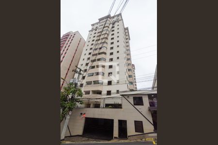 Apartamento à venda com 210m², 3 quartos e 3 vagasFachada e portaria