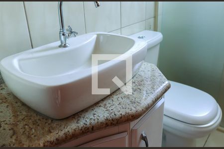 Detalhe banheiro suite de casa para alugar com 3 quartos, 130m² em Vila Pereira Cerca, São Paulo