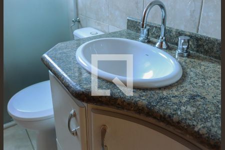 Casa para alugar com 130m², 3 quartos e 3 vagasBanheiro 1 detalhe