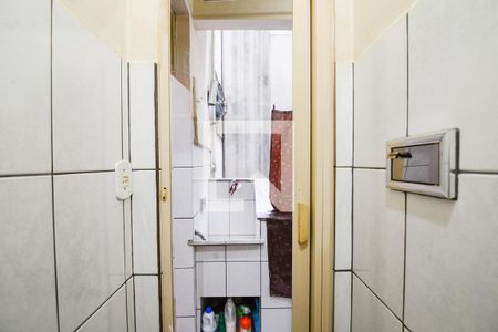 Apartamento para alugar com 73m², 2 quartos e sem vagaBanheiro de Serviço