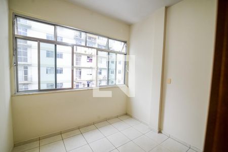 Quarto 1 de apartamento para alugar com 2 quartos, 73m² em Grajaú, Rio de Janeiro