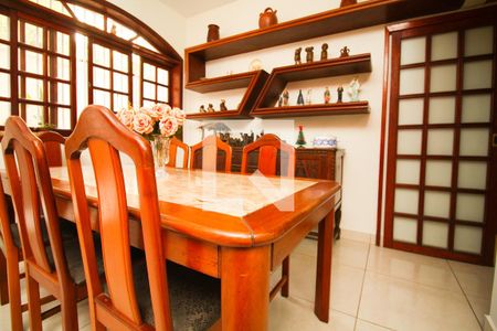 Apartamento à venda com 248m², 3 quartos e 1 vagaSala de Jantar