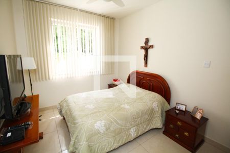 Apartamento à venda com 248m², 3 quartos e 1 vagaquarto 3