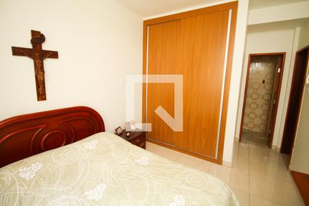 Apartamento à venda com 248m², 3 quartos e 1 vagaquarto 3