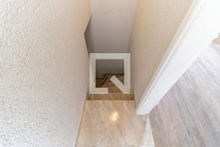 Escada de casa para alugar com 1 quarto, 60m² em Vila Moinho Velho, São Paulo