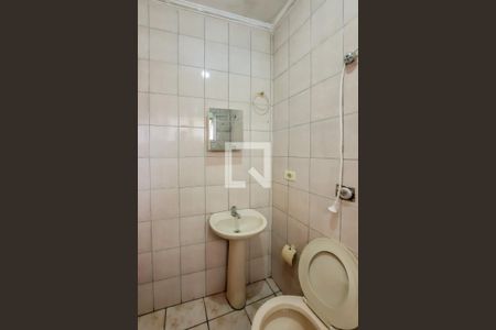 Banheiro de kitnet/studio para alugar com 1 quarto, 42m² em Alves Dias, São Bernardo do Campo
