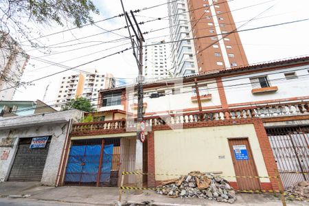 Casa à venda com 115m², 3 quartos e 2 vagasFachada