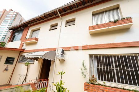 Casa à venda com 115m², 3 quartos e 2 vagasFachada
