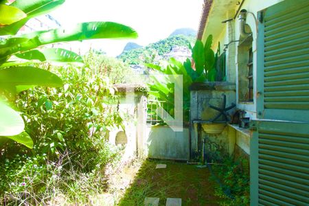 Casa para alugar com 230m², 4 quartos e 2 vagas Casa para alugar com 230m², 4 quartos e 2 vagasSuíte varanda