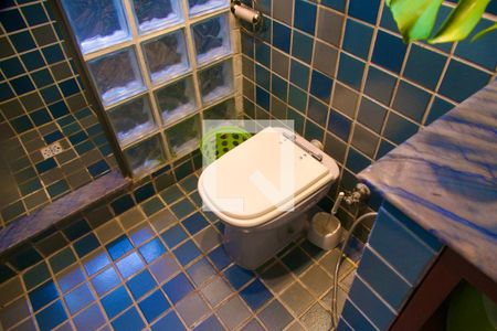 Casa para alugar com 230m², 4 quartos e 2 vagas Casa para alugar com 230m², 4 quartos e 2 vagasBanheiro social