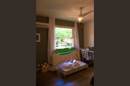 Casa para alugar com 230m², 4 quartos e 2 vagas Casa para alugar com 230m², 4 quartos e 2 vagasQuarto 1