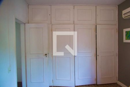 Casa para alugar com 230m², 4 quartos e 2 vagas Casa para alugar com 230m², 4 quartos e 2 vagasQuarto