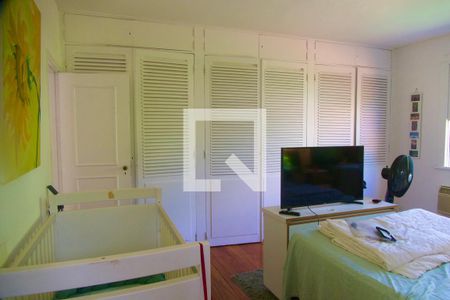 Casa para alugar com 230m², 4 quartos e 2 vagas Casa para alugar com 230m², 4 quartos e 2 vagasSuíte