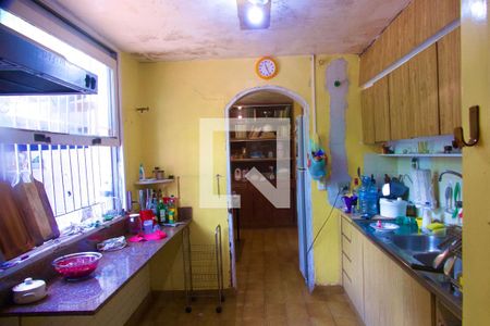 Casa para alugar com 230m², 4 quartos e 2 vagas Casa para alugar com 230m², 4 quartos e 2 vagasCopa / Cozinha