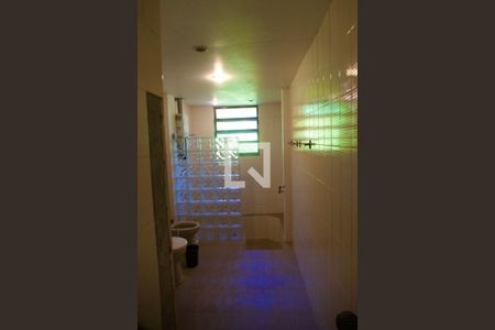 Casa para alugar com 230m², 4 quartos e 2 vagas Casa para alugar com 230m², 4 quartos e 2 vagasSuíte banheiro