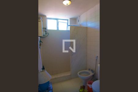 Casa para alugar com 230m², 4 quartos e 2 vagas Casa para alugar com 230m², 4 quartos e 2 vagasSuíte banheiro