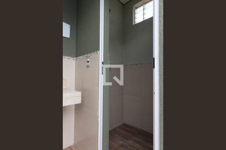 Casa para alugar com 100m², 2 quartos e 2 vagas Casa para alugar com 100m², 2 quartos e 2 vagasBanheiro Área Externa