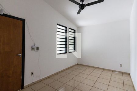 Casa para alugar com 100m², 2 quartos e 2 vagas Casa para alugar com 100m², 2 quartos e 2 vagasSala 2