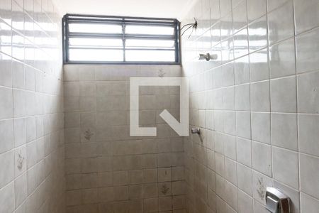 Casa para alugar com 100m², 2 quartos e 2 vagas Casa para alugar com 100m², 2 quartos e 2 vagasBanheiro