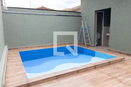 Casa para alugar com 100m², 2 quartos e 2 vagas Casa para alugar com 100m², 2 quartos e 2 vagasPiscina