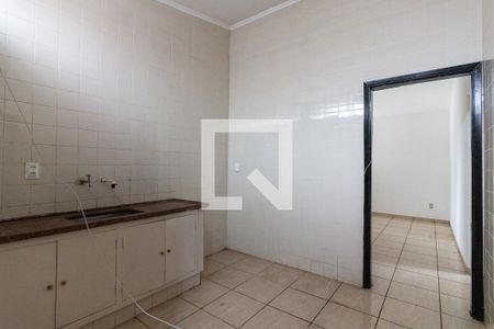 Casa para alugar com 100m², 2 quartos e 2 vagas Casa para alugar com 100m², 2 quartos e 2 vagasCozinha
