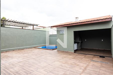 Casa para alugar com 100m², 2 quartos e 2 vagas Casa para alugar com 100m², 2 quartos e 2 vagasQuintal