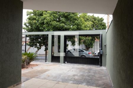 Casa para alugar com 100m², 2 quartos e 2 vagas Casa para alugar com 100m², 2 quartos e 2 vagasGaragem