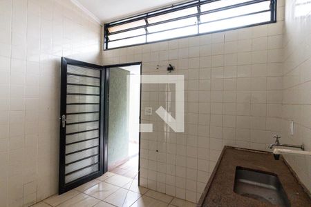 Casa para alugar com 100m², 2 quartos e 2 vagas Casa para alugar com 100m², 2 quartos e 2 vagasCozinha