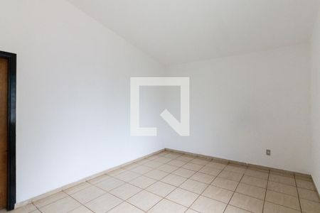 Casa para alugar com 100m², 2 quartos e 2 vagas Casa para alugar com 100m², 2 quartos e 2 vagasSala
