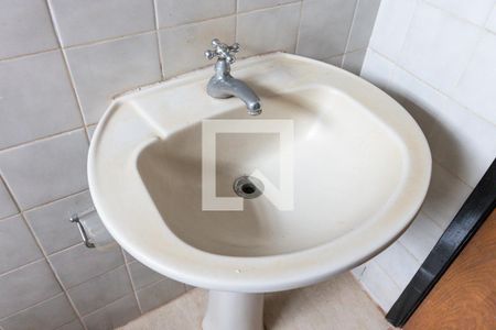 Casa para alugar com 100m², 2 quartos e 2 vagasPia