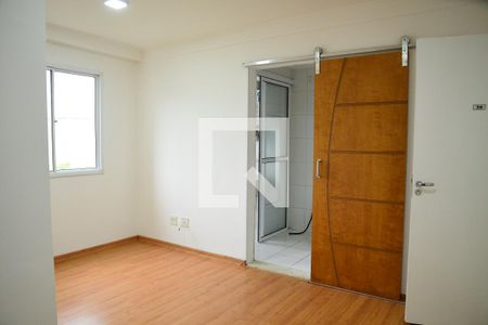 Sala de apartamento para alugar com 2 quartos, 45m² em Jardim Petrópolis, Cotia