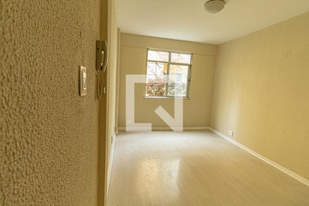 Sala de apartamento para alugar com 2 quartos, 50m² em Piedade, Rio de Janeiro