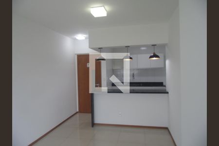 Sala  de apartamento para alugar com 2 quartos, 68m² em Armação, Salvador