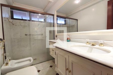 Apartamento à venda com 639m², 4 quartos e 4 vagasBanheiro suíte 2