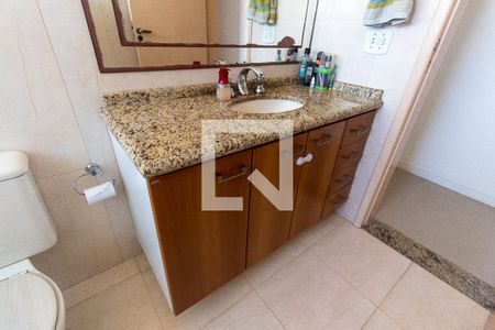 Apartamento para alugar com 57m², 2 quartos e 1 vagaBanheiro